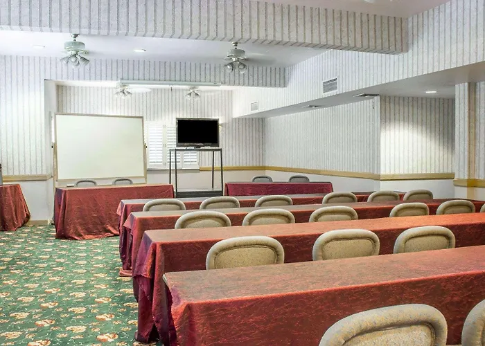 La Quinta & By Wyndham Copper Valley Hotel 2*