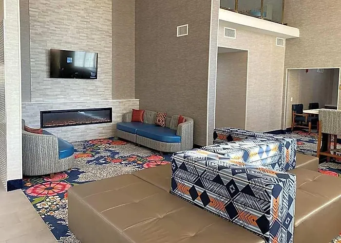 La Quinta & By Wyndham Copper Valley 2*