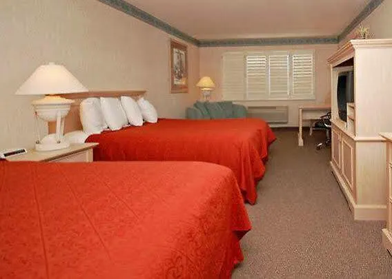 La Quinta & By Wyndham Copper Valley 2*